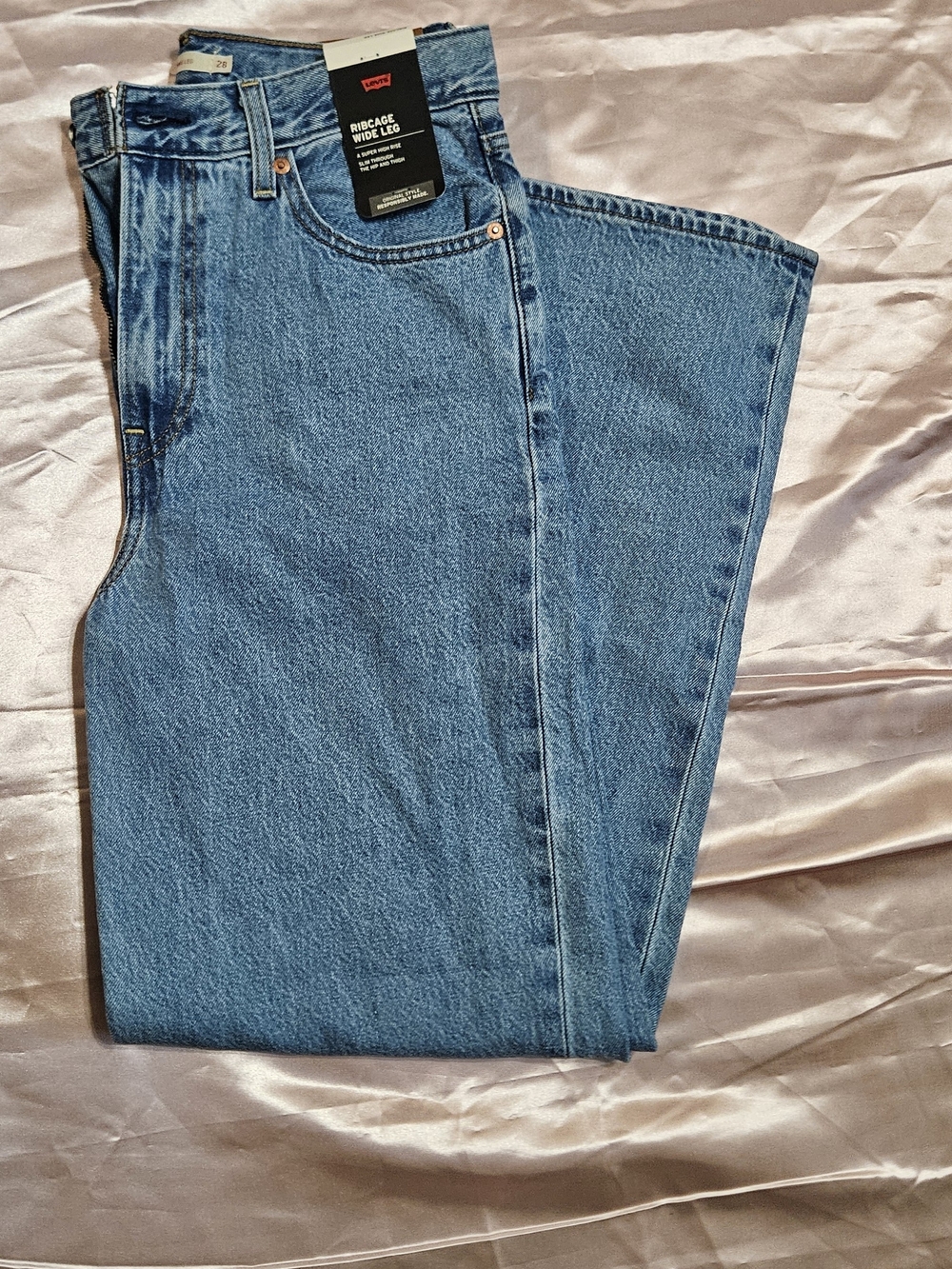NWT Women's Levi's Ribcage Wide Leg Jeans